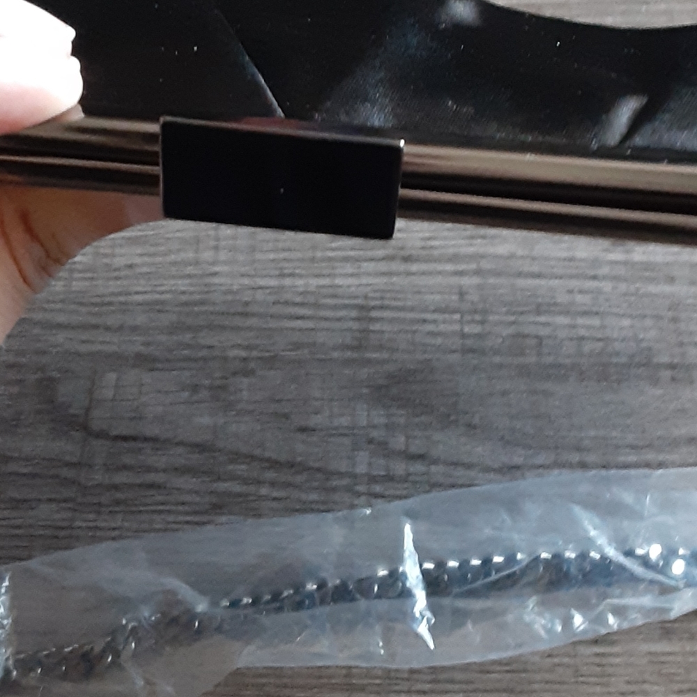 Satin clutch bag - Picture 4 of 8
